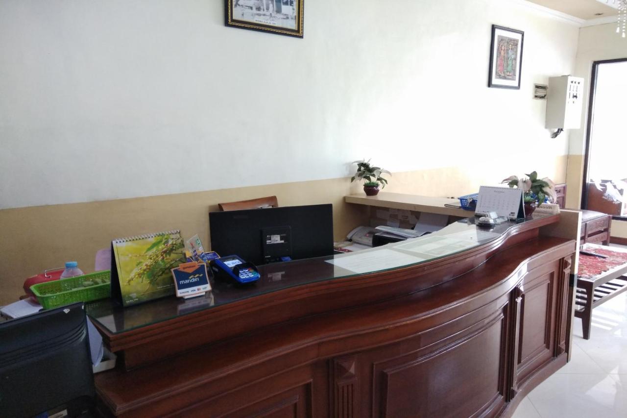 Oyo 2671 Wisma Djaja Syariah Bojonegoro Екстер'єр фото