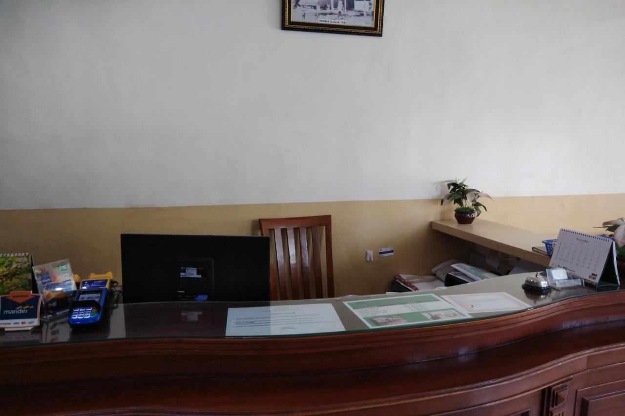 Oyo 2671 Wisma Djaja Syariah Bojonegoro Екстер'єр фото