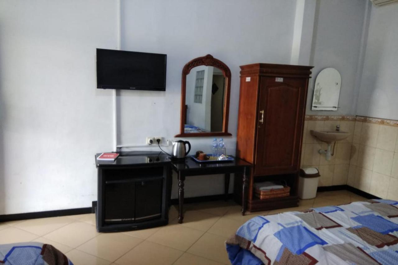 Oyo 2671 Wisma Djaja Syariah Bojonegoro Екстер'єр фото